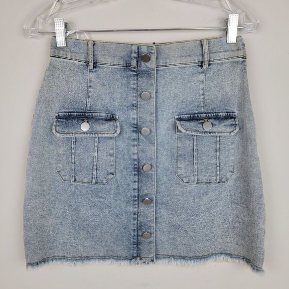 Elliatt Disco Kaffir Mid Blue Stretchy Denim Button Pockets Mini Skirt Size M - Picture 1 of 7
